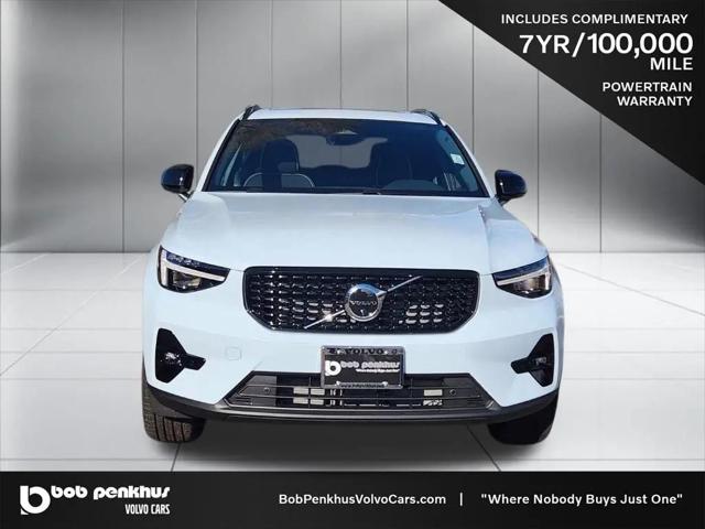 2026 Volvo XC40 Ultra, B5 AWD Gas (mild hybrid), Dark