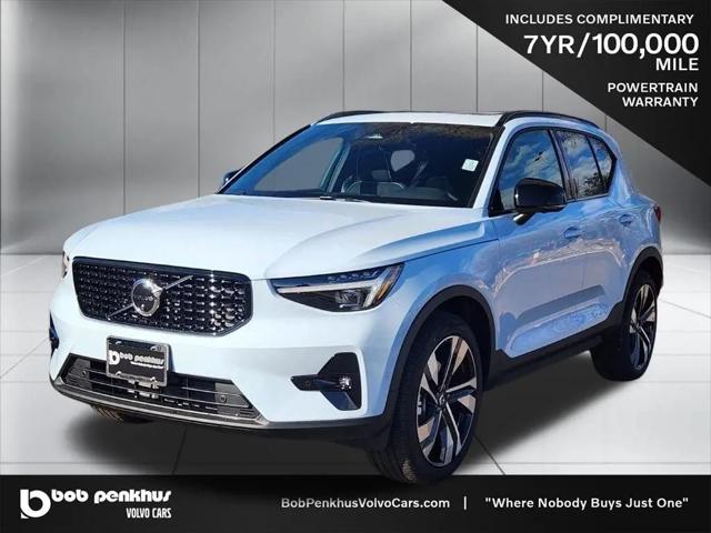 2026 Volvo XC40 Ultra, B5 AWD Gas (mild hybrid), Dark