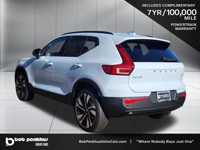 2026 Volvo XC40 Ultra, B5 AWD Gas (mild hybrid), Dark
