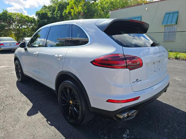 2016 Porsche Cayenne S