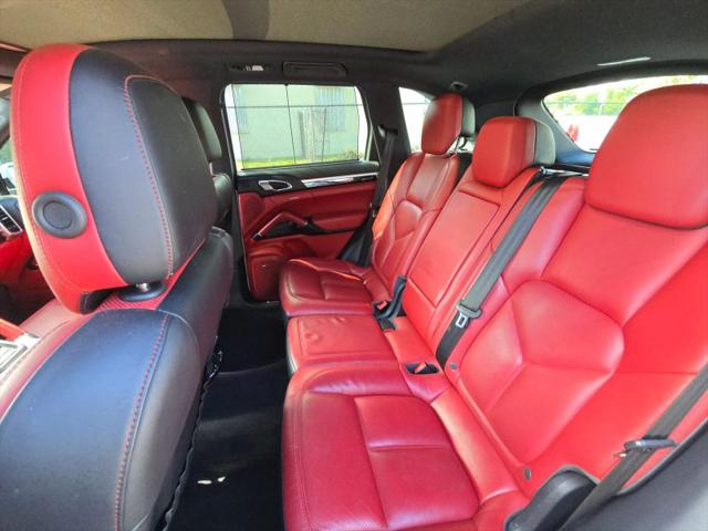 2016 Porsche Cayenne S