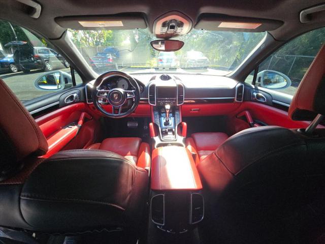 2016 Porsche Cayenne S