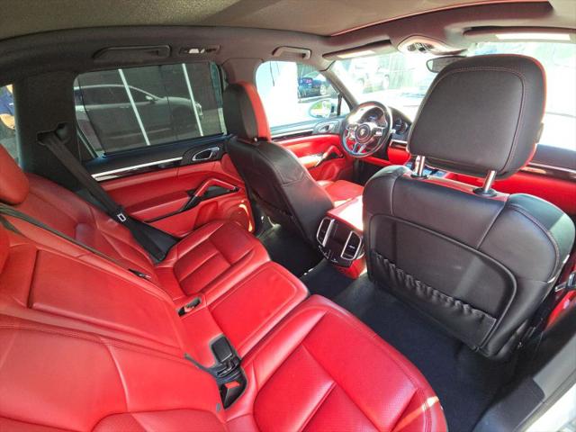2016 Porsche Cayenne S