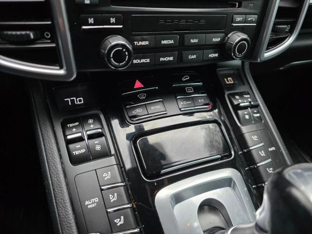 2017 Porsche Cayenne Platinum Edition