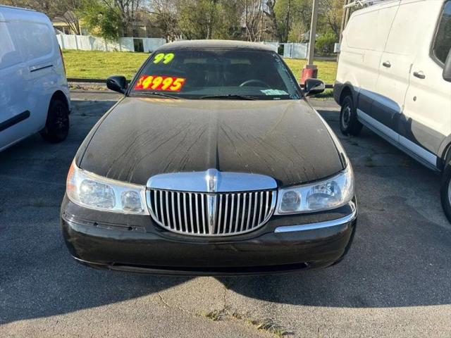 1999 Lincoln Town Car Executive