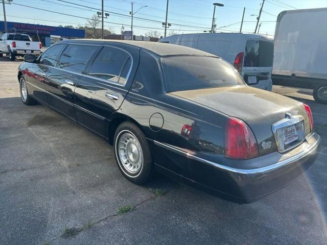 1999 Lincoln Town Car Executive