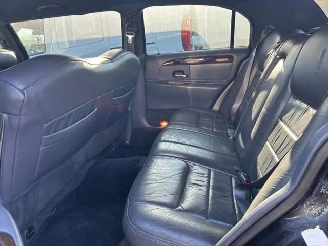 1999 Lincoln Town Car Executive