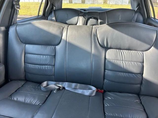 1999 Lincoln Town Car Executive
