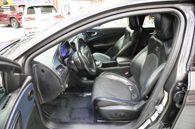 2015 Chrysler 200 S