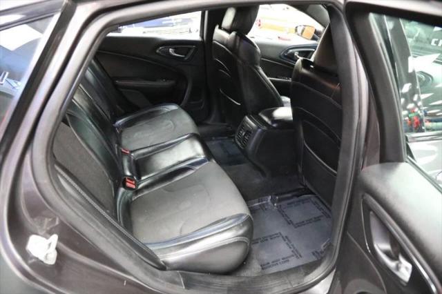 2015 Chrysler 200 S
