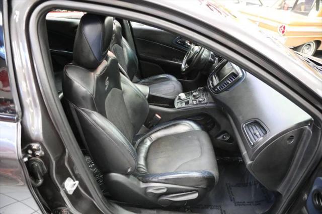 2015 Chrysler 200 S