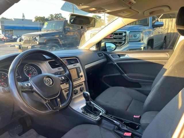 2017 Volkswagen Golf SportWagen TSI S