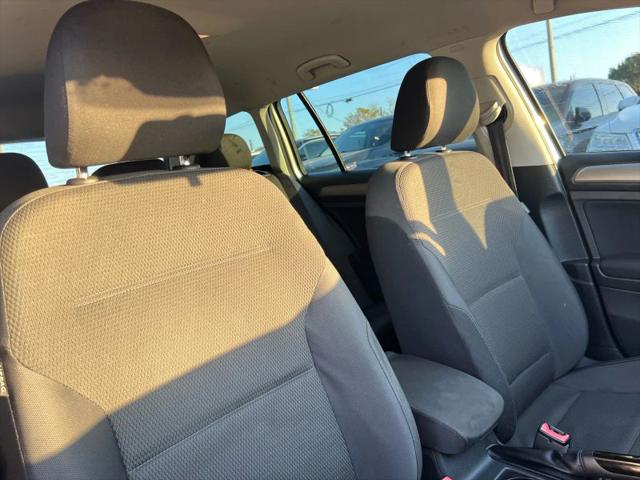 2017 Volkswagen Golf SportWagen TSI S