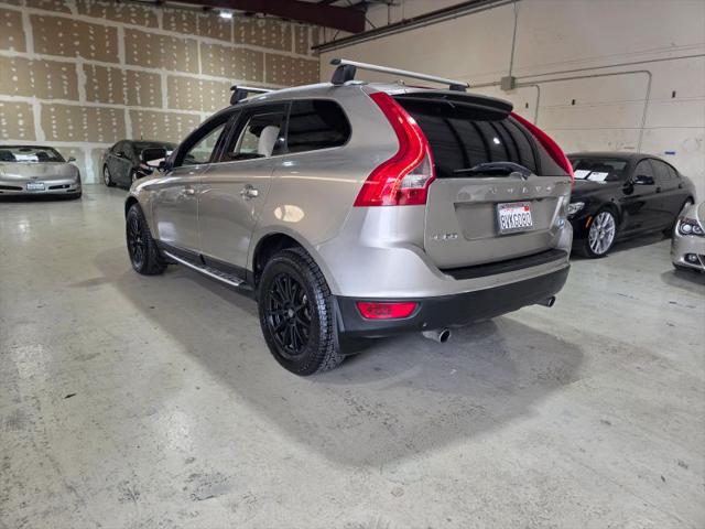 2012 Volvo XC60 T6 R-Design Platinum