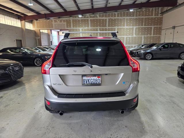 2012 Volvo XC60 T6 R-Design Platinum
