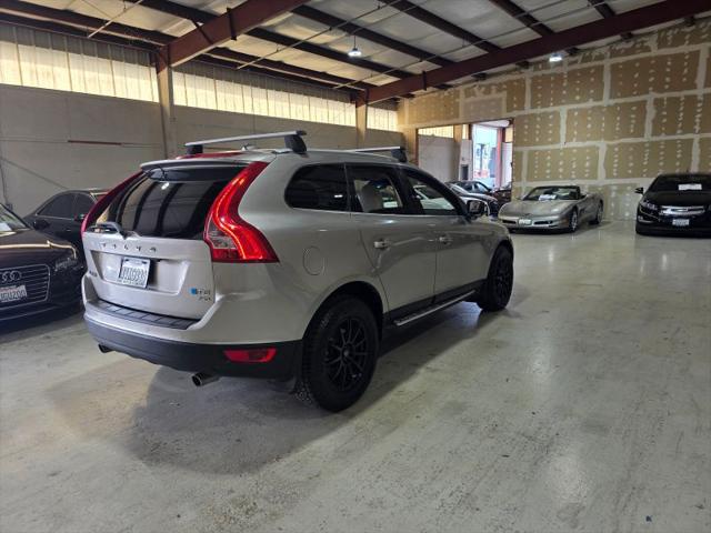 2012 Volvo XC60 T6 R-Design Platinum