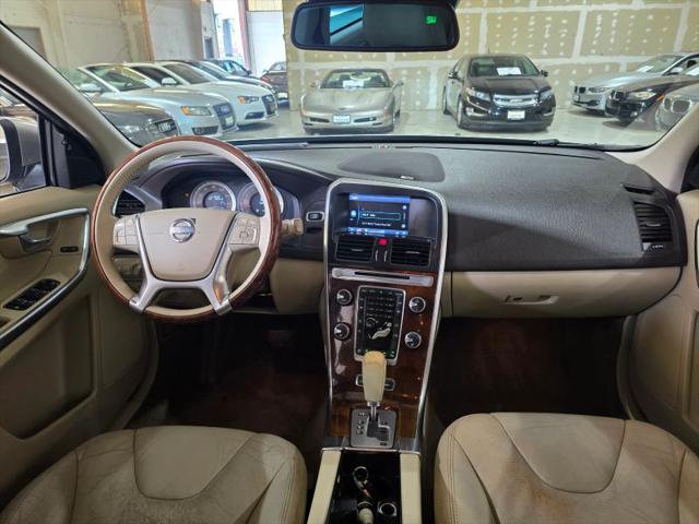 2012 Volvo XC60 T6 R-Design Platinum