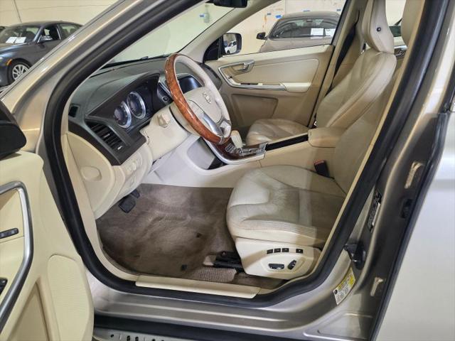 2012 Volvo XC60 T6 R-Design Platinum