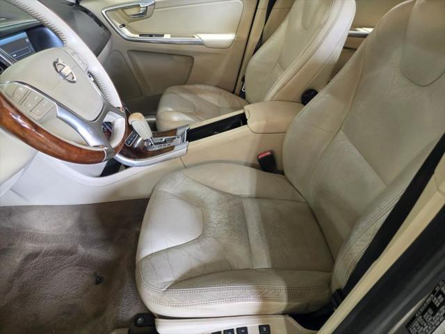 2012 Volvo XC60 T6 R-Design Platinum
