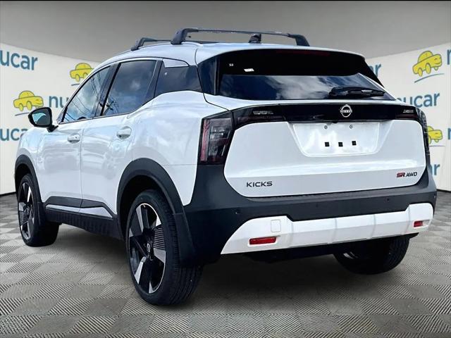 2026 Nissan Kicks SR