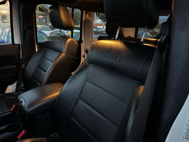 2012 Jeep Wrangler Unlimited Sahara