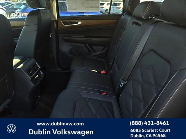 2026 Volkswagen Atlas SE with Technology
