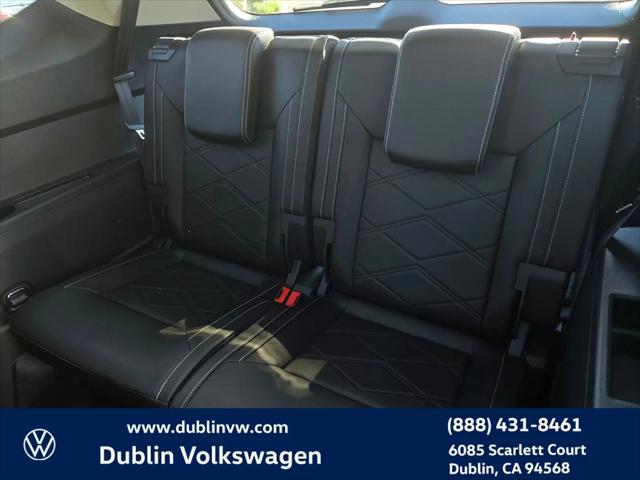 2026 Volkswagen Atlas SE with Technology