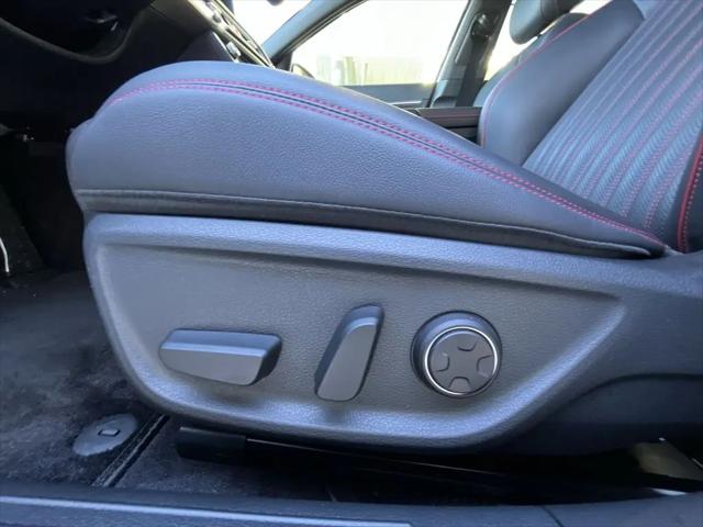 2025 Genesis G70 2.5T RWD