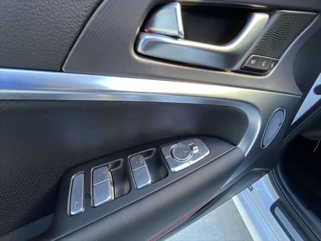 2025 Genesis G70 2.5T RWD