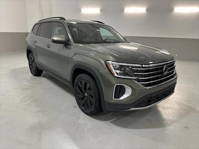 2026 Volkswagen Atlas SE with Technology