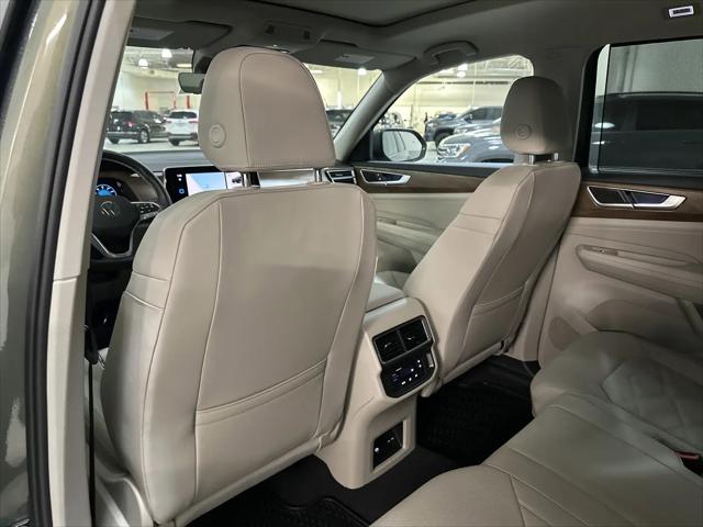 2026 Volkswagen Atlas SE with Technology