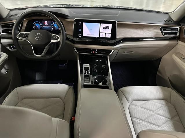 2026 Volkswagen Atlas SE with Technology
