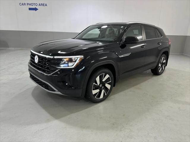 2026 Volkswagen Atlas Cross Sport SE with Technology