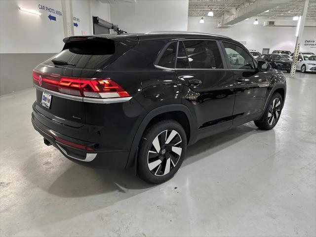 2026 Volkswagen Atlas Cross Sport SE with Technology