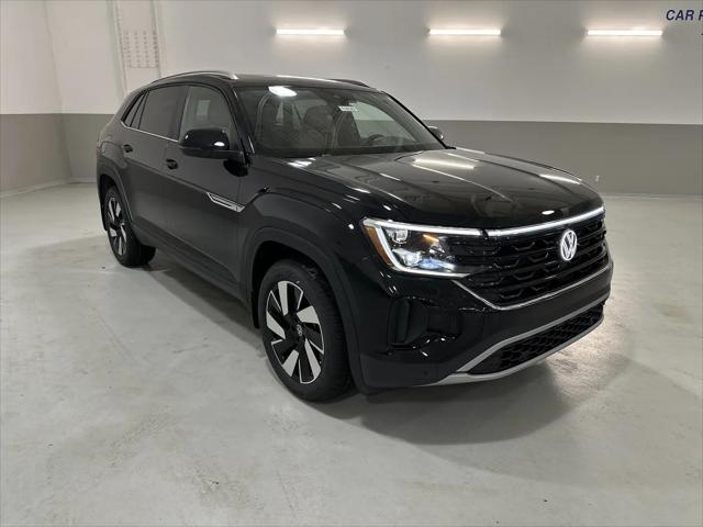 2026 Volkswagen Atlas Cross Sport SE with Technology