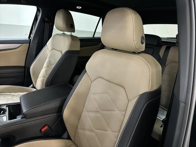 2026 Volkswagen Atlas Cross Sport SE with Technology
