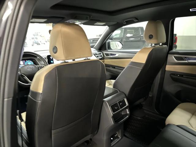 2026 Volkswagen Atlas Cross Sport SE with Technology