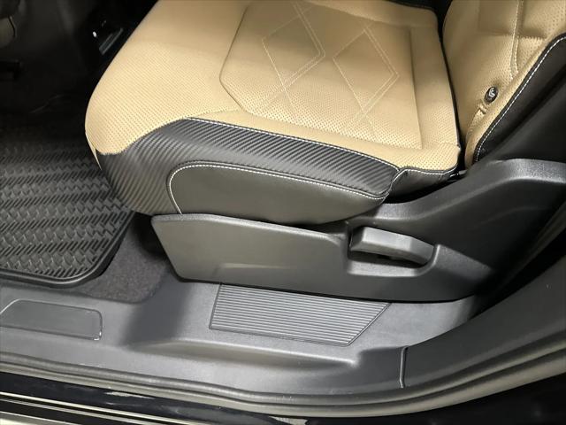 2026 Volkswagen Atlas Cross Sport SE with Technology