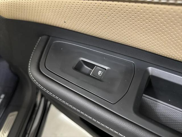 2026 Volkswagen Atlas Cross Sport SE with Technology