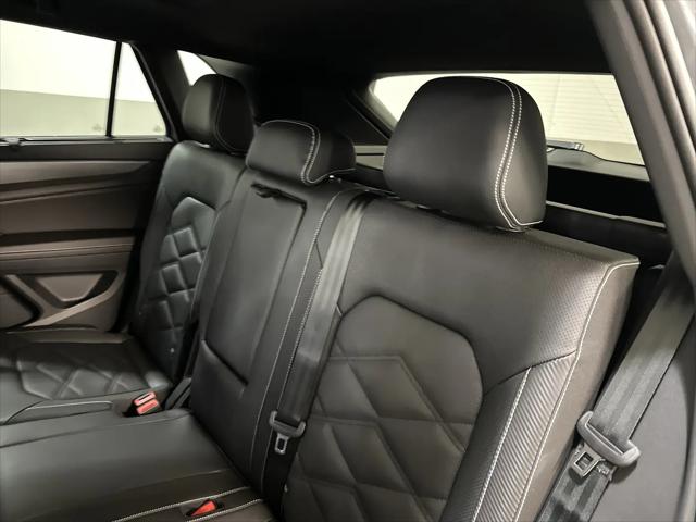2026 Volkswagen Atlas Cross Sport SE with Technology