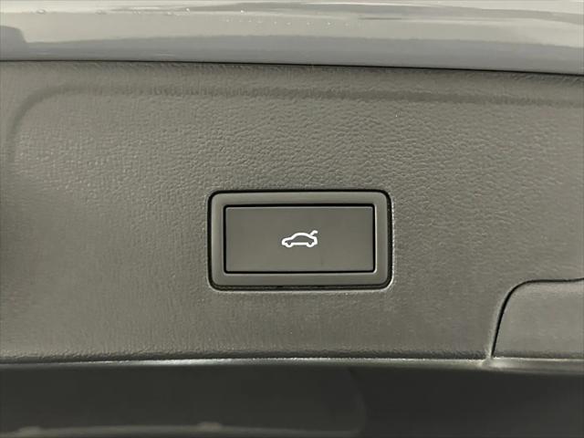 2026 Volkswagen Atlas Cross Sport SE with Technology