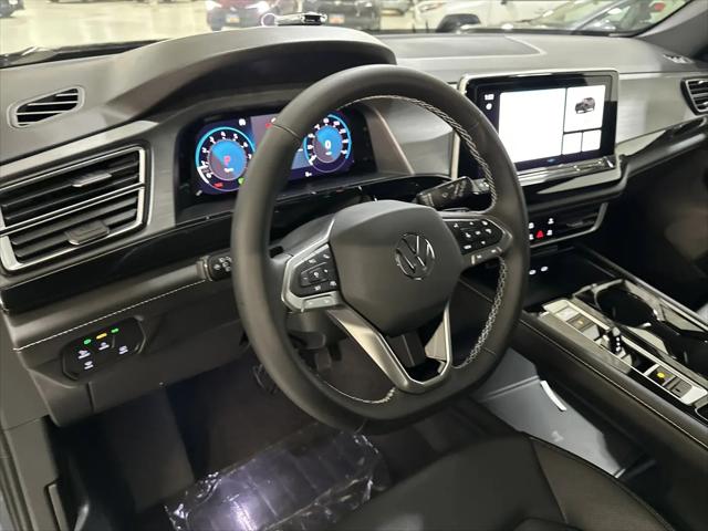 2026 Volkswagen Atlas Cross Sport SE with Technology