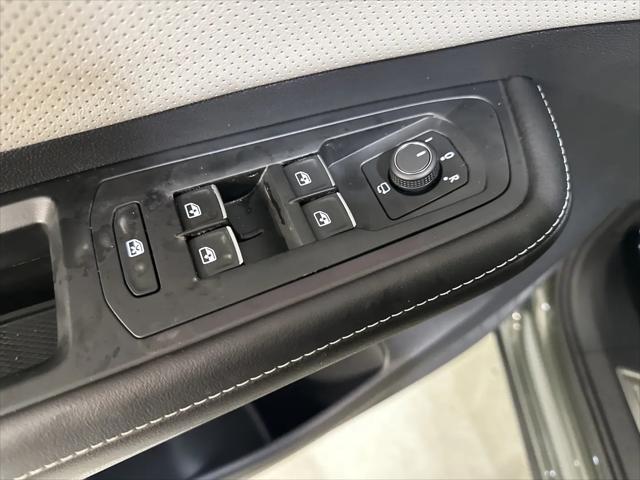 2026 Volkswagen Atlas Cross Sport SEL Premium R-Line