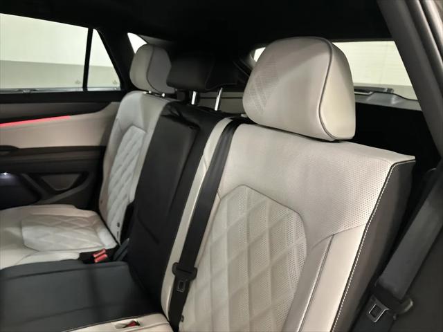 2026 Volkswagen Atlas Cross Sport SEL Premium R-Line