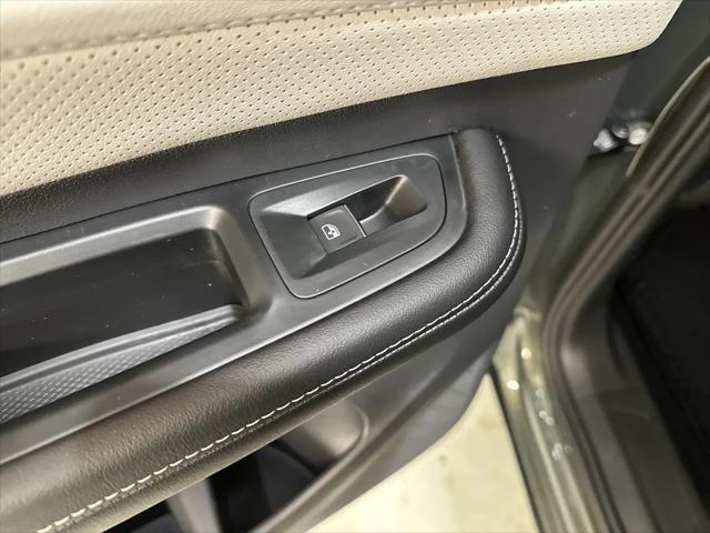 2026 Volkswagen Atlas Cross Sport SEL Premium R-Line