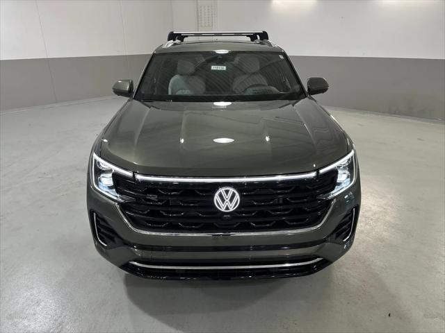 2026 Volkswagen Atlas Cross Sport SEL Premium R-Line