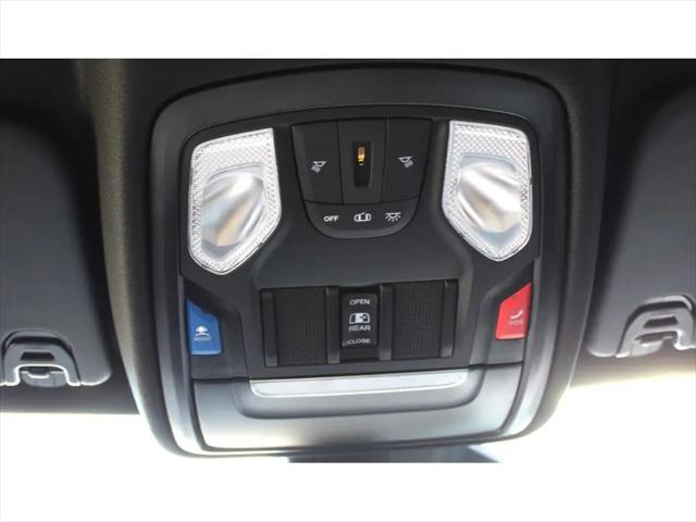 2026 Ram 1500 Tradesman Crew Cab 4x4 5'7" Box