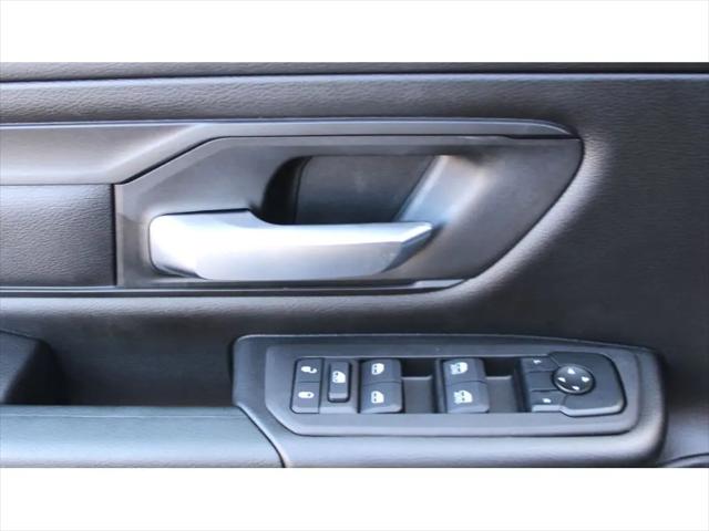 2026 Ram 1500 Tradesman Crew Cab 4x4 5'7" Box