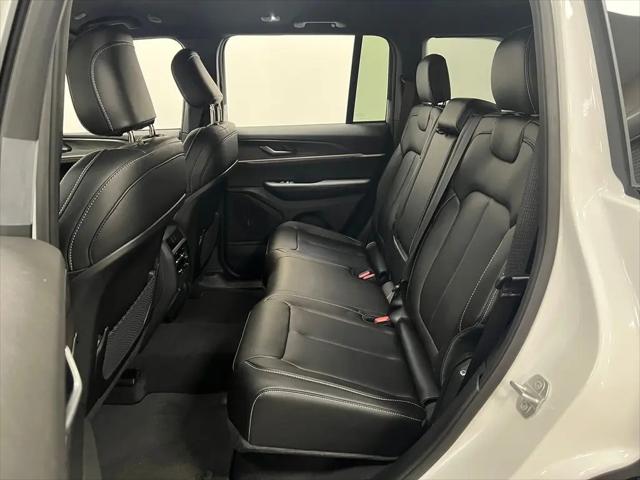 2025 Jeep Grand Cherokee Limited 4x2