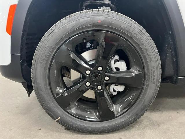 2025 Jeep Grand Cherokee Limited 4x2